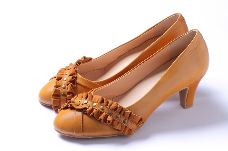 Brown piping and long heel shoes - รองเท้าส้นสูง - หนังแท้ สีส้ม