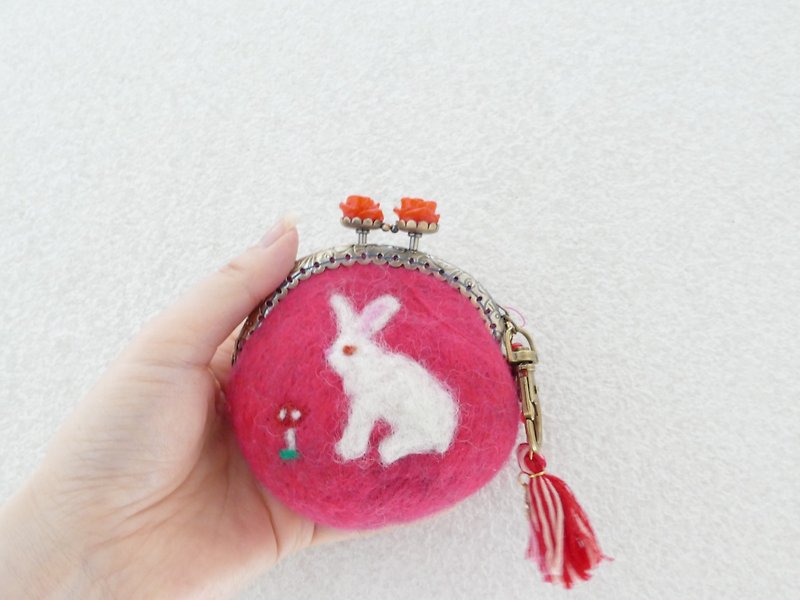 Wool felt gypsy rabbit flower mouth red - Toiletry Bags & Pouches - Wool Red