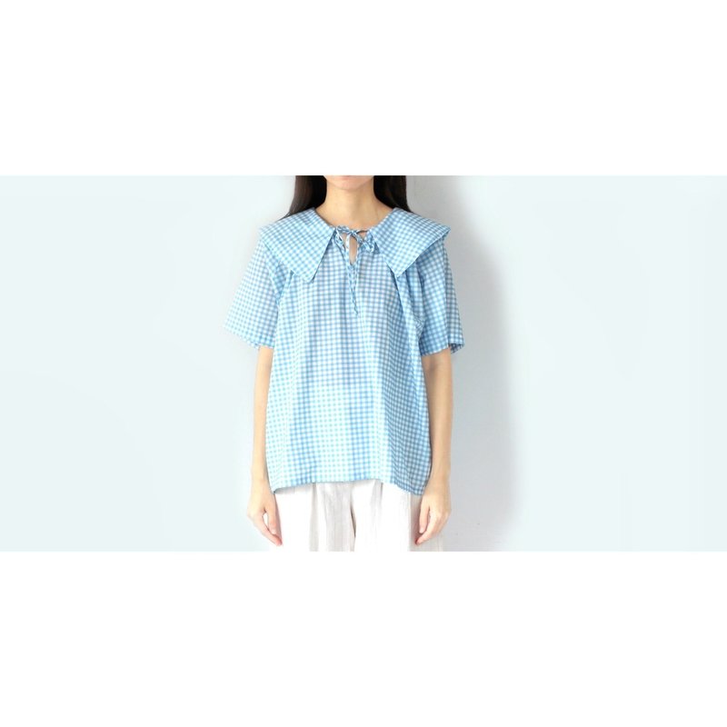 Triangular neck shirt with bow, blue and white gingham pattern - Women's Tops - Cotton & Hemp 