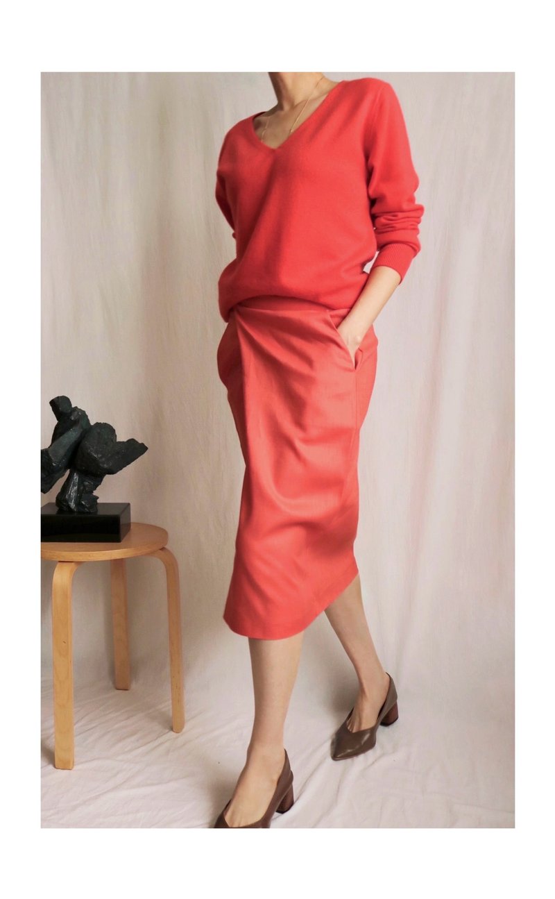 V-neck lightweight cashmere sweater - pomelo red - สเวตเตอร์ผู้หญิง - ขนแกะ สีแดง