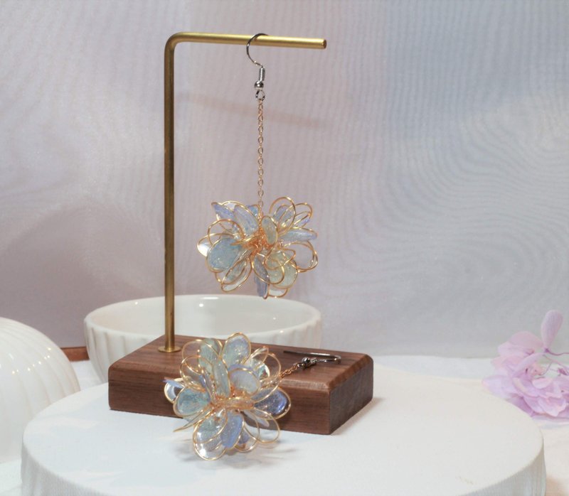 hydrangea - Earrings & Clip-ons - Resin Purple