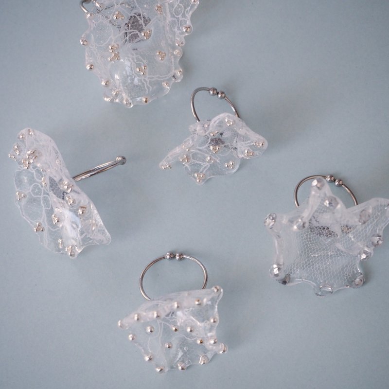 UNEUNE RING - 戒指 - 樹脂 白色