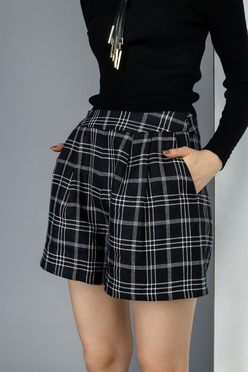 【Custom】Black and white Plaid shorts - Women's Pants - Cotton & Hemp Black