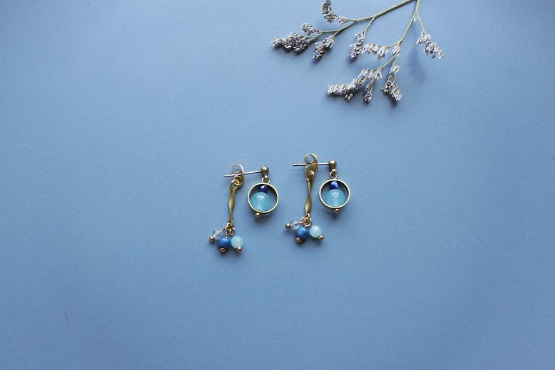 │ Goldfish │ Earrings - Blue Agate - ต่างหู - โลหะ สีน้ำเงิน