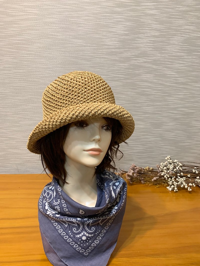 夏に恋するツイルハットシリーズ。バケットハットの小麦色。帽子のつばと本体の角度は約150度です - 帽子 - 紙 