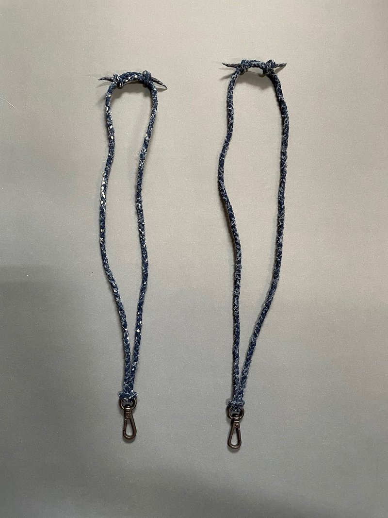手工 編織 藍染 掛繩 hand braided indigo lanyard - 項鍊 - 棉．麻 藍色