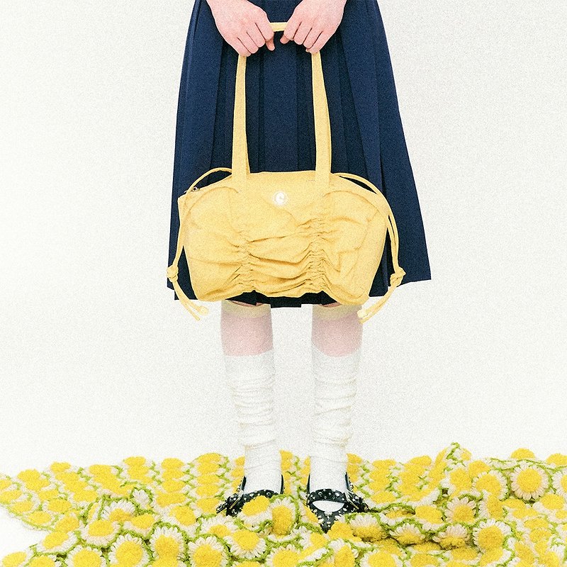 Hammer String Shoulder Bag Yellow - กระเป๋าถือ - เส้นใยสังเคราะห์ สีเหลือง