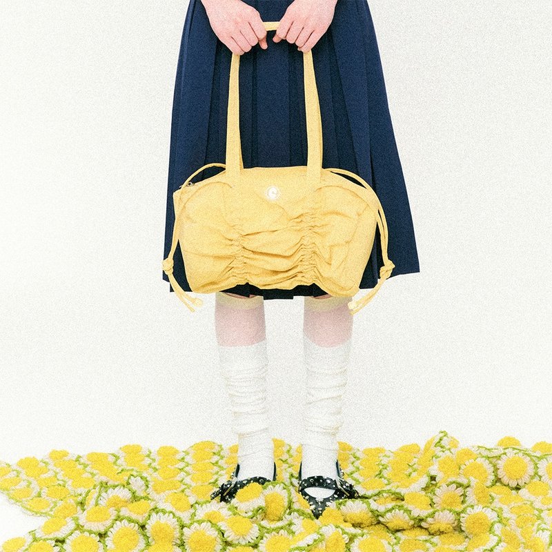 Hammer String Shoulder Bag Yellow - กระเป๋าถือ - เส้นใยสังเคราะห์ สีเหลือง