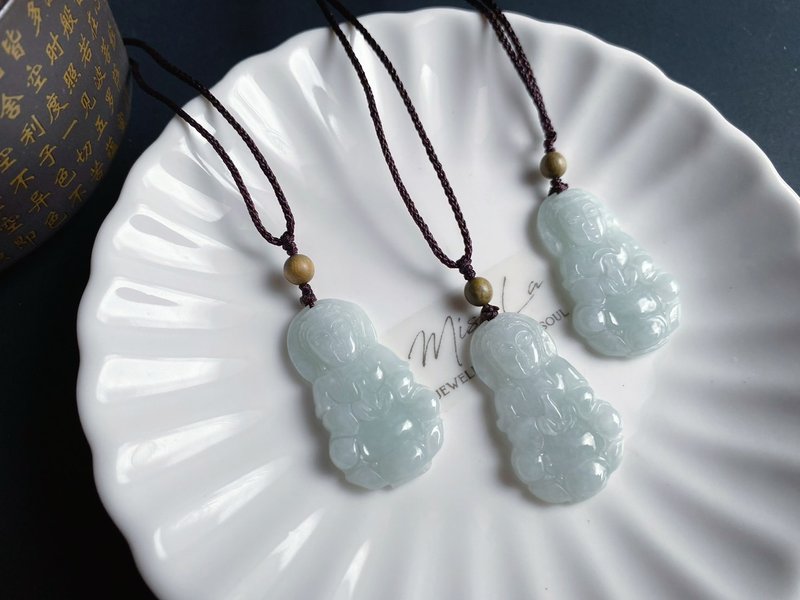 Natural Burmese Jade Jade Guanyin Bodhisattva Gift Jade Pendant Necklace Charm for Peace and Health - สร้อยคอ - หยก สีเขียว