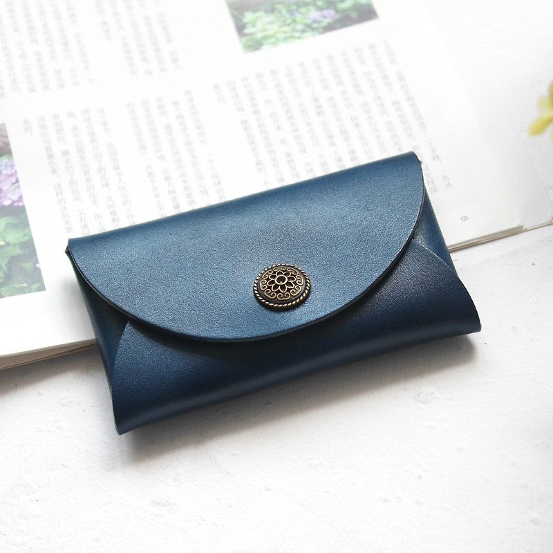 山の海の青彫刻されたバックル手作りの革名刺ボックスレトロな文学の女性のカードパッケージの財布のカスタムレタリング - 小銭入れ - 革 ブルー