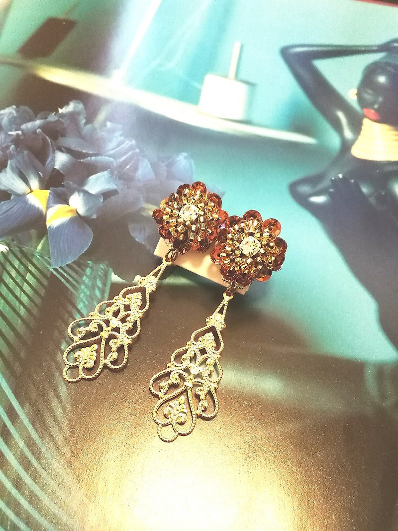Haute Couture Embroidery Bijoux Earrings / e-1 - ต่างหู - โลหะ สีทอง