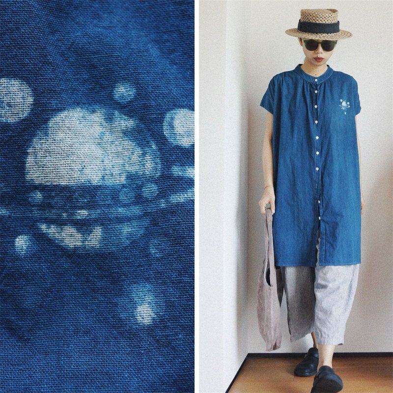 Navy blue long Linen and linen shirt dress, microcosm indigo-style paste dyeing, eco-friendly plant indigo dyeing - เสื้อเชิ้ตผู้หญิง - ผ้าฝ้าย/ผ้าลินิน สีน้ำเงิน