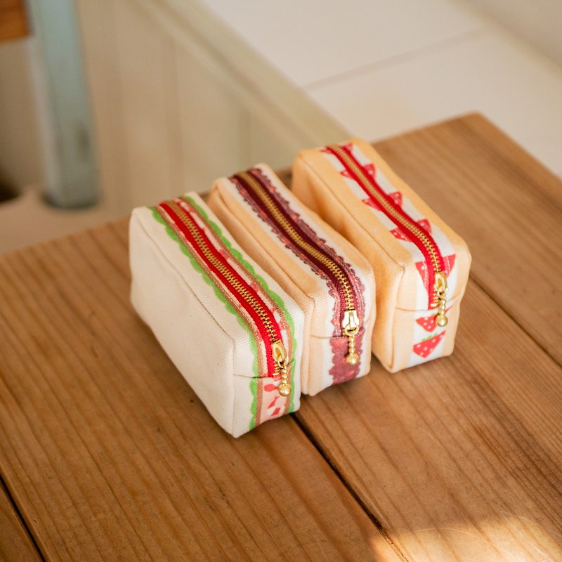 New series of square sandwich shaped pouch - กระเป๋าเครื่องสำอาง - ผ้าฝ้าย/ผ้าลินิน ขาว