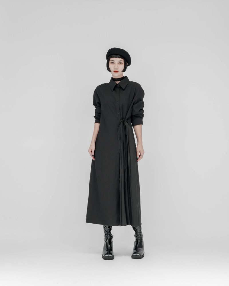 MUKK DESIGN pleated shirt dress with different materials - ชุดเดรส - วัสดุอื่นๆ สีดำ