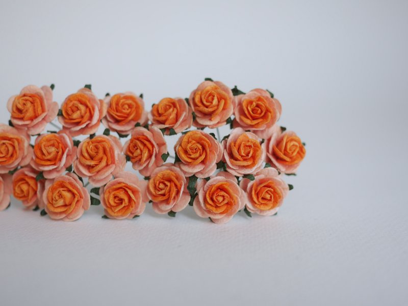 Paper Flower, 50 pieces DIY artificial flowers size 2.0 cm. 2tone orange color - 其他 - 紙 橘色