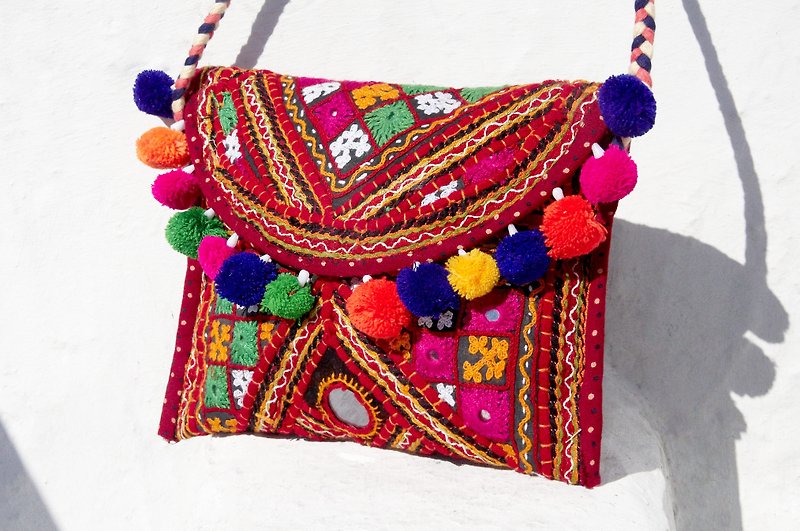 Valentine's Day gift limited edition handmade embroidery oblique bag / ethnic bag / side bag / shoulder bag / handbag / embroidery bag - desert mirror embroidery national wind - กระเป๋าแมสเซนเจอร์ - ผ้าฝ้าย/ผ้าลินิน หลากหลายสี