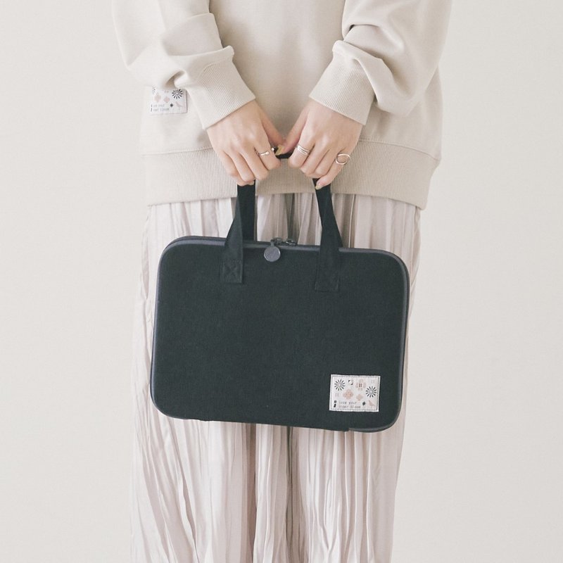 11-inch iPad Pouch - Handheld / Series I / Deep Black - Tablet & Laptop Cases - Cotton & Hemp Black