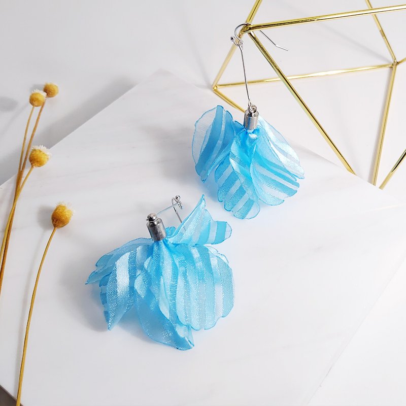 INFINITY Daqian Blue Straight Flower Costume Fashion Earrings/Piece Party Music Festival Ocean Resort - Earrings & Clip-ons - Cotton & Hemp Blue