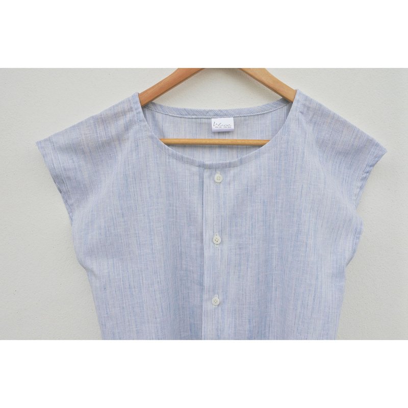 Cotton | Light blue round neck shirt with sleeves - Women's Tops - Cotton & Hemp Blue