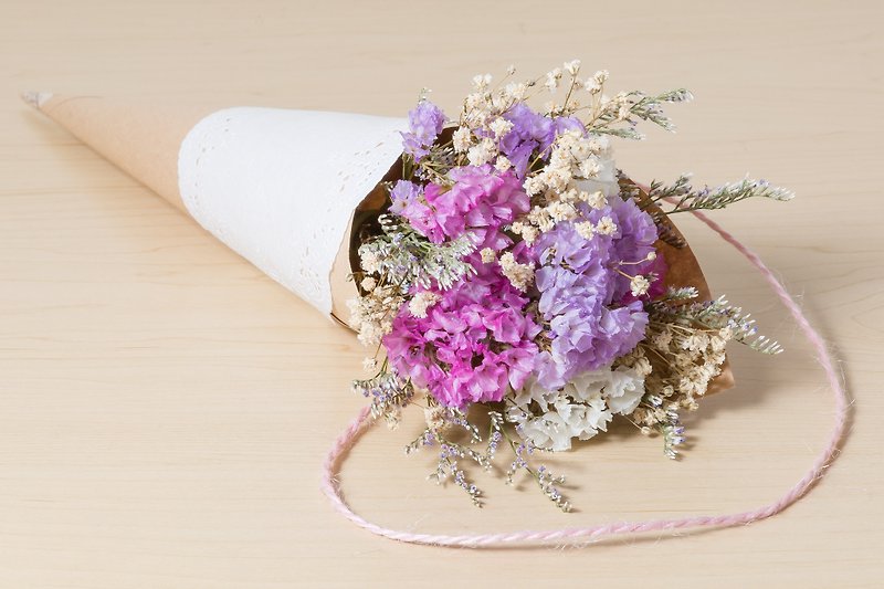 Kinki手作 多用途 夢幻粉紫白春日乾燥甜筒花 甜美浪漫風格 多功能 可手拿 可手提式 可吊掛式 可吸附式