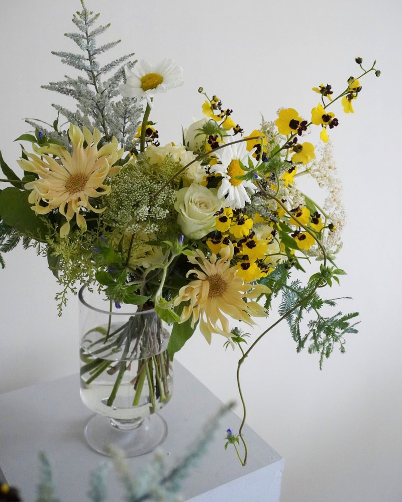 Goose Yellow Natural Bridal Bouquet - Dried Flowers & Bouquets - Plants & Flowers 