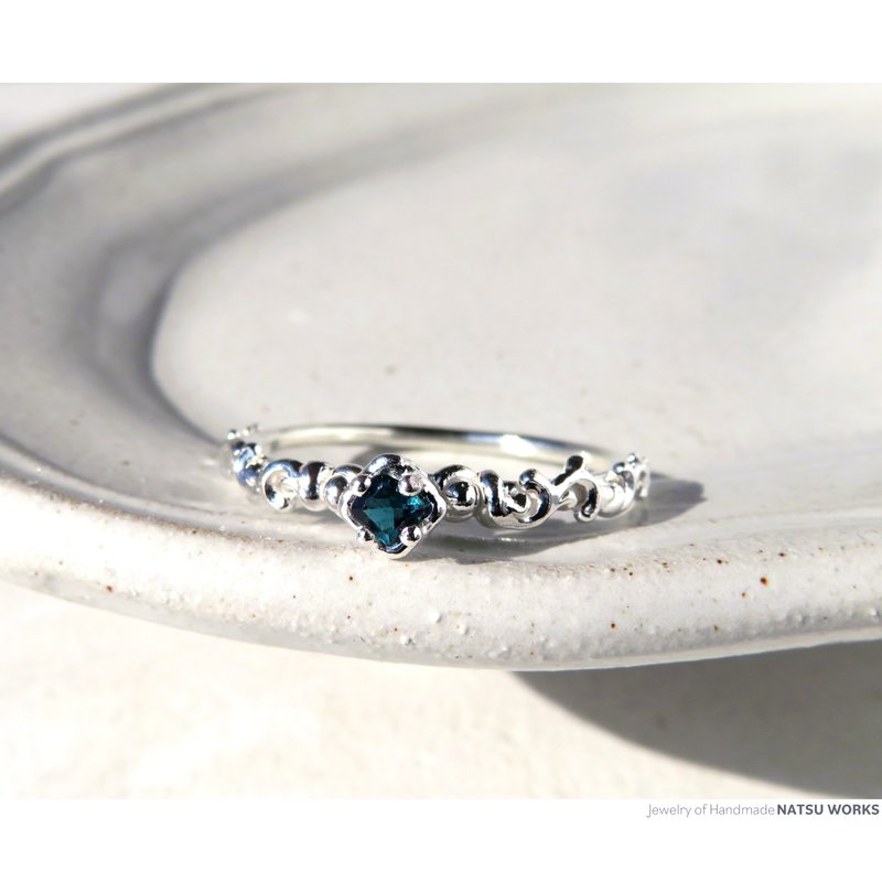 ブルー トルマリン リング / Gem and Botanical Blue Green Tourmaline Ring 218 - 戒指 - 寶石 藍色