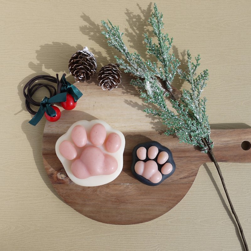 Cat Paw Soap Gift Set with Mini one | with a paper bag and Xmas Card - สบู่ - พืช/ดอกไม้ 