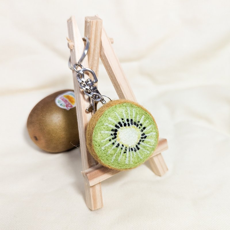 Wool felt kiwi fruit keychain charm - ที่ห้อยกุญแจ - ขนแกะ 
