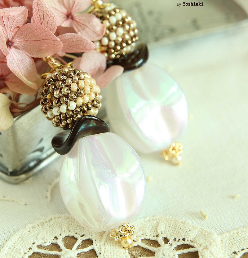 Glass ball dangling ear hook noble lady Japanese accessories Clip-On OK - Earrings & Clip-ons - Colored Glass Brown