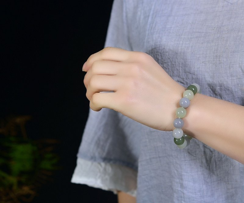 和田玉多寶手鏈 寓意吉祥如意 雕工精緻 上身簡單大方 - 手鍊/手環 - 水晶 