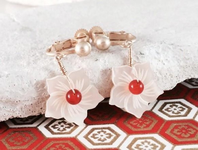 Yukihana ◇ Shellfish Red agate Clip-On/ earrings - Earrings & Clip-ons - Gemstone 