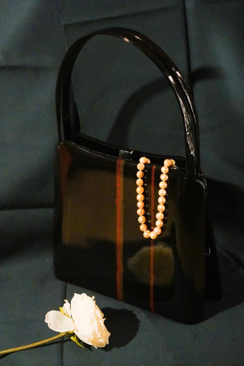 [Sold out to enjoy] Jinqiu | Black Straight Snake Print Shoulder Handbag | Imported from Japan - กระเป๋าถือ - ไฟเบอร์อื่นๆ 