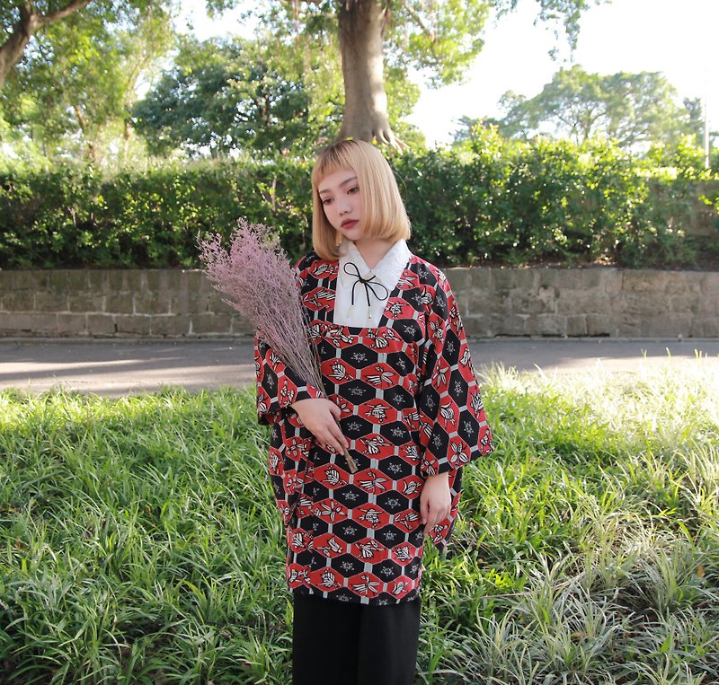 Back to Green::日本帶回和服道行 東京事變 有口袋 vintage kimono (KD-15) - 女大衣/外套 - 棉．麻 透明