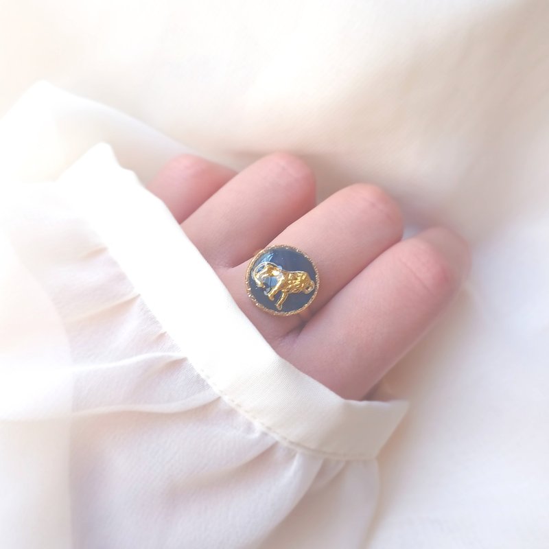 Vintage Lion Circle Ring No.02 (Navy Free Size) - General Rings - Resin Blue