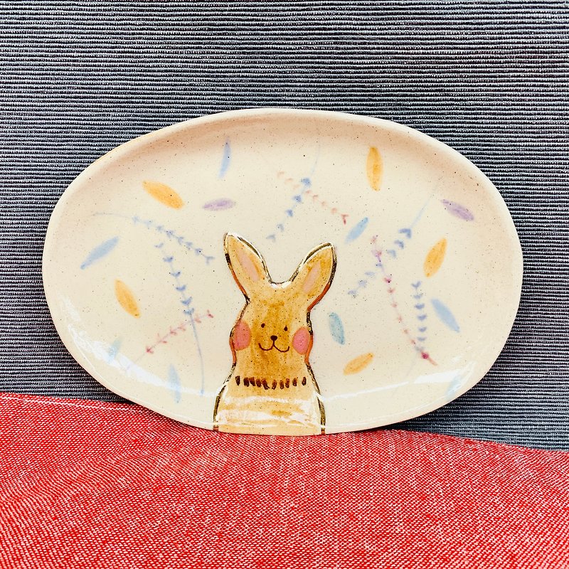 A Lu 穿金衣的小兔陶盤/手做手繪/日本進口金繪 (僅此一件) - 裝飾/擺設  - 陶 多色