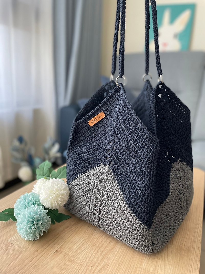 Cube style tote bag | CUBE TOTE | Hand-crocheted | Customized color matching | Side carry - Messenger Bags & Sling Bags - Cotton & Hemp 