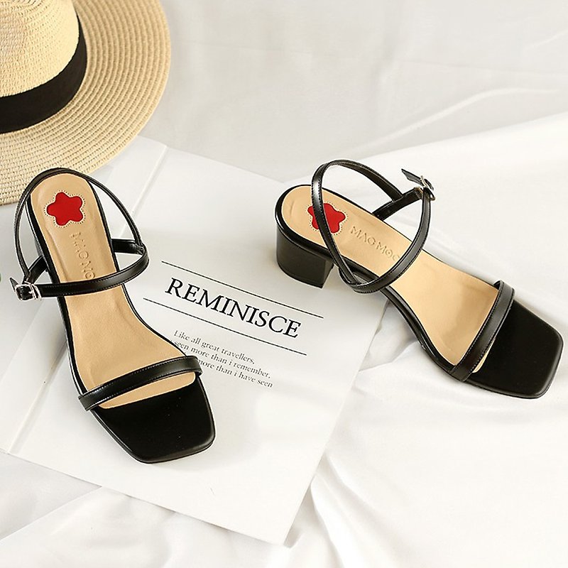 PRE-ORDER – MACMOC Plia (BLACK) Sandals - รองเท้ารัดส้น - วัสดุอื่นๆ 