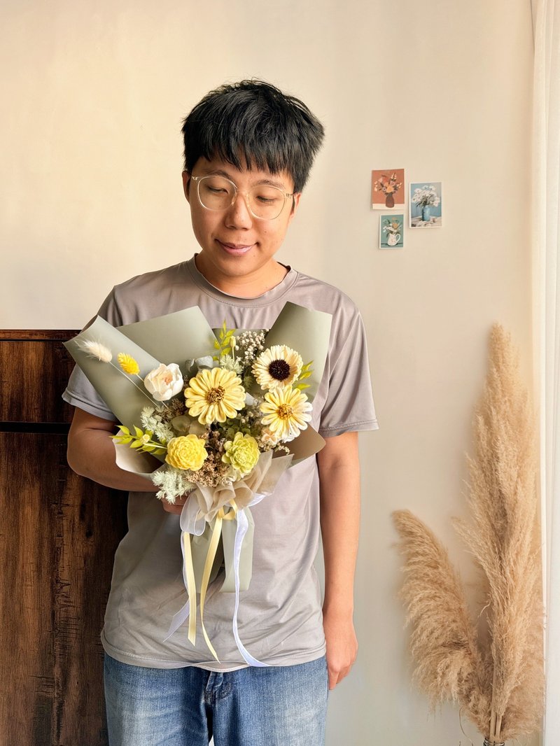 寧靜黃 太陽花乾燥花束 畢業花束 - 乾燥花/永生花 - 植物．花 黃色