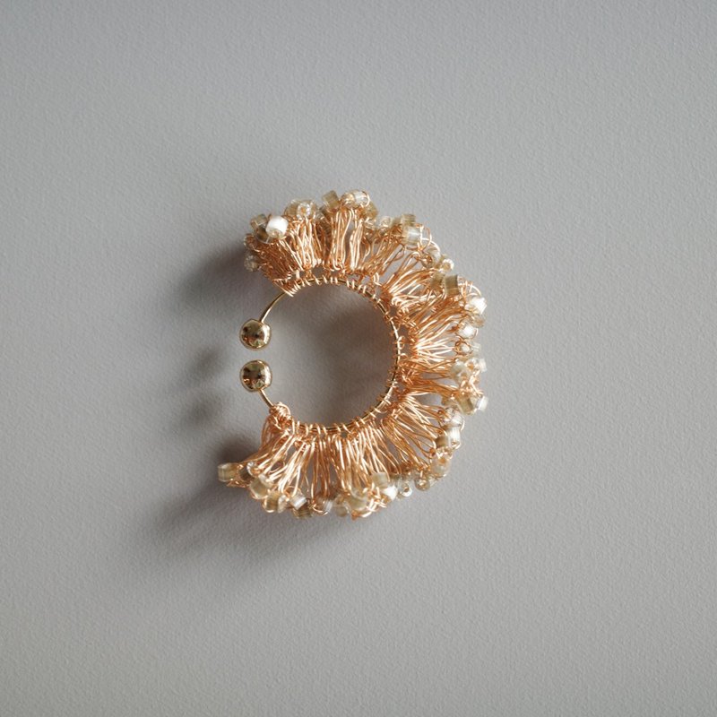 Frill Glow – 金屬線蕾絲耳夾 日本玻璃珠 gold  一個 - 耳環/耳夾/耳骨夾 - 其他金屬 金色
