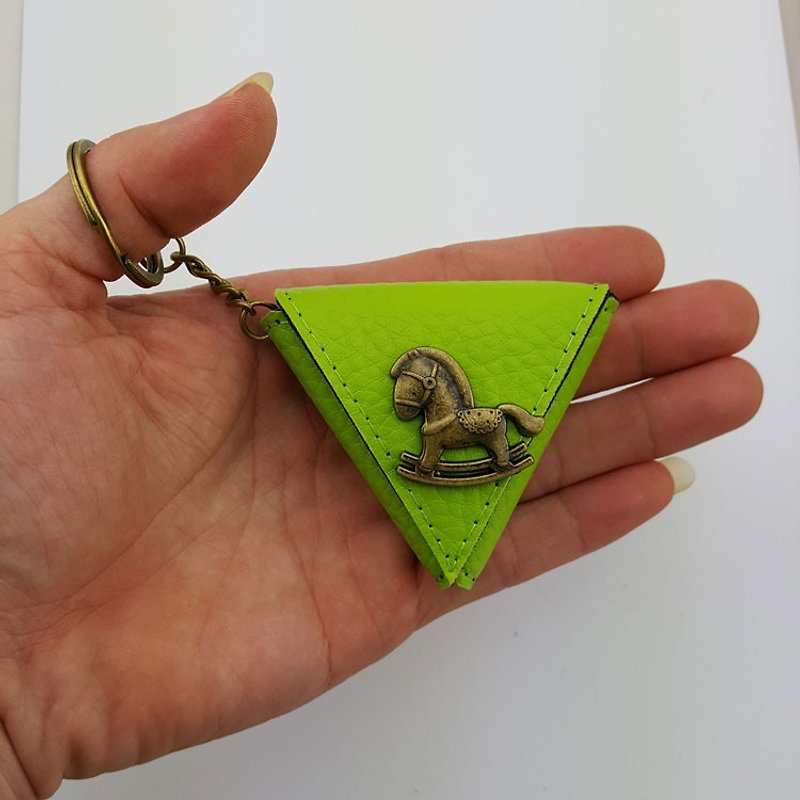 Small wooden horse triangle coin purse bag, guitar pick bag, key chain bag, pendant small gift can print name - Coin Purses - Genuine Leather Green
