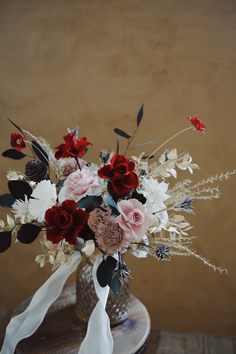 [Customized special bridal bouquet] Personalized natural hand-tied flower American dry bouquet eternal life bouquet - Dried Flowers & Bouquets - Plants & Flowers Red