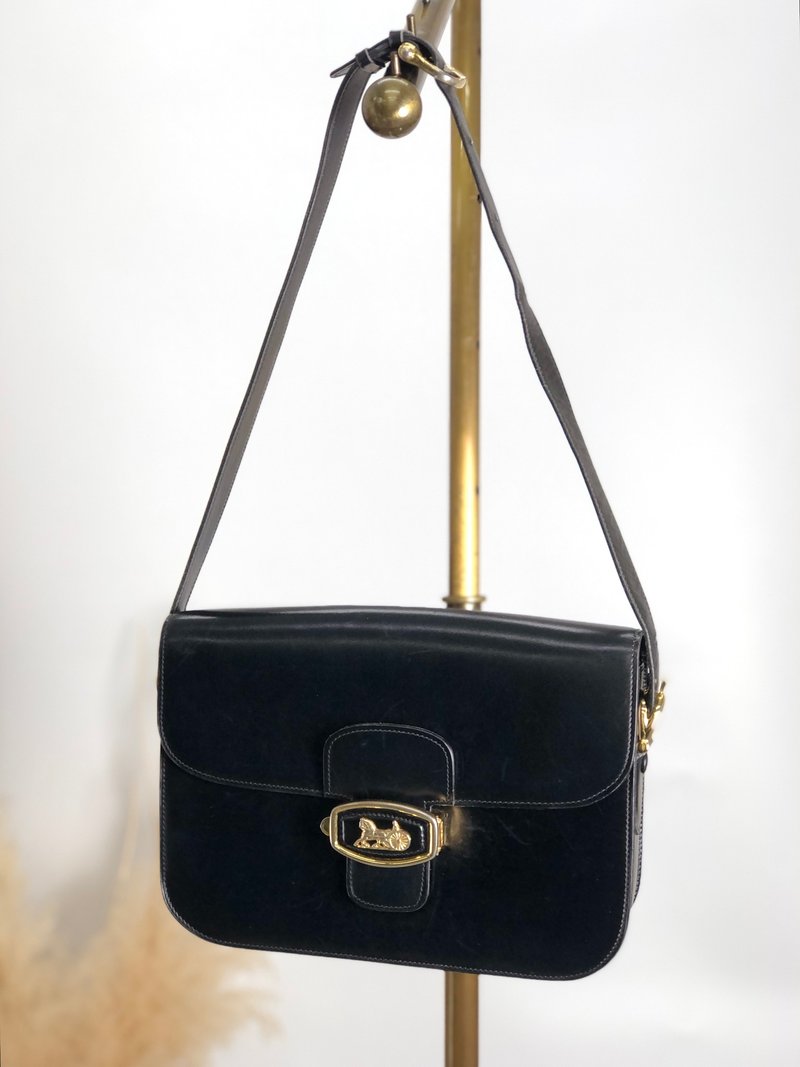 [Direct from Japan, branded used bag] CELINE shoulder bag, black, horse carriage, leather, vintage, pupm4e - Messenger Bags & Sling Bags - Genuine Leather Black