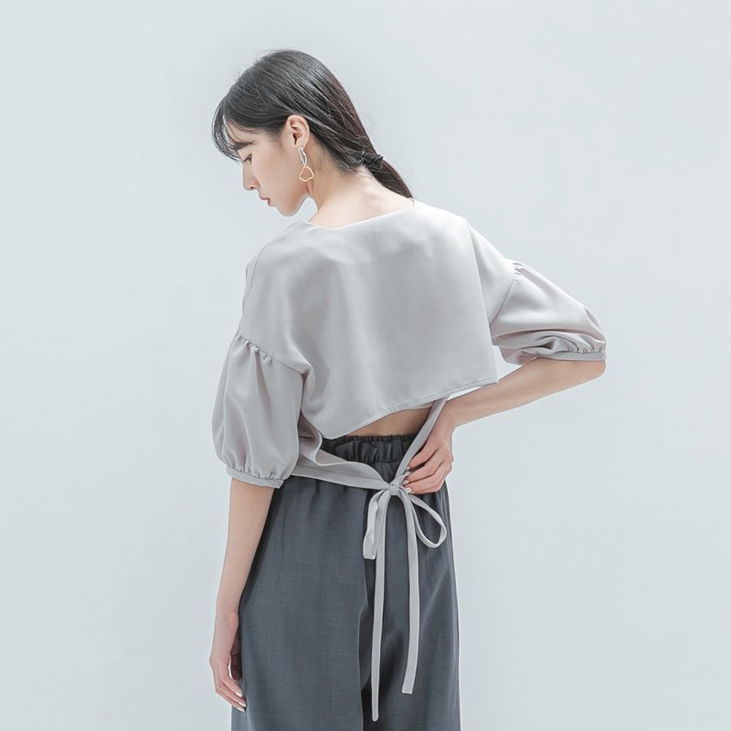 Implication_Implication Hollow Tie Top_CLT010_Lonely Gray - เสื้อผู้หญิง - เส้นใยสังเคราะห์ สีเทา