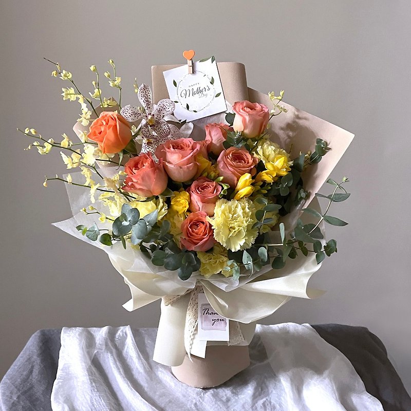 【Flowers】Yellow Orange Rose Carnation Natural Flower Bouquet - อื่นๆ - พืช/ดอกไม้ สีส้ม