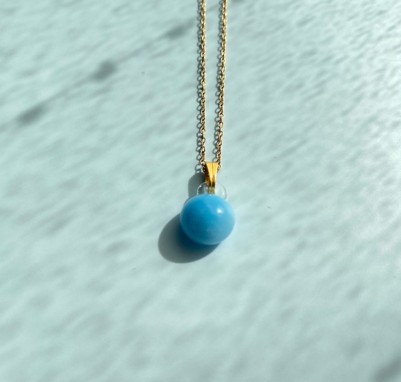 Glass turquoise color necklace - สร้อยคอ - แก้ว สีน้ำเงิน