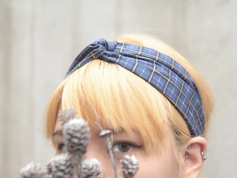 Yinglunge bronzing plaid handmade cross headband - Headbands - Cotton & Hemp Blue