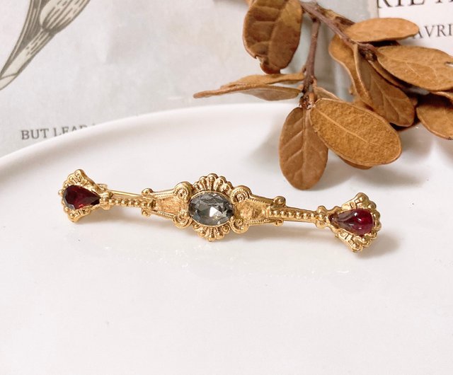 西洋アンティークジュエリー】1928年 ヴィクトリア朝レッド彫刻 ライン