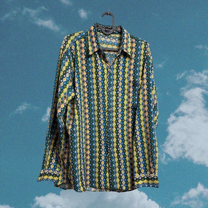[Morefun Vintage Selection] Colorful Ethnic Style Totem Shirt - Women's Tops - Other Materials Red