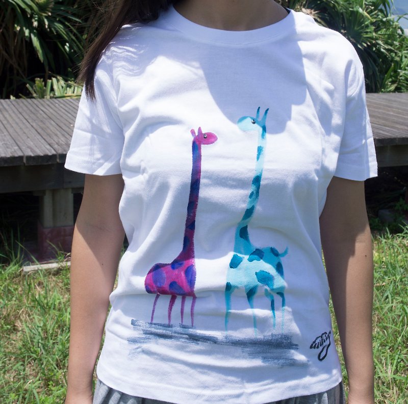Winwing hand-painted clothes-giraffe - Unisex Hoodies & T-Shirts - Cotton & Hemp 
