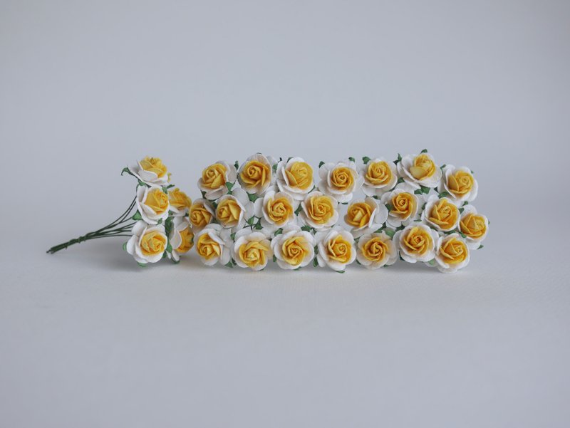 Paper Flower, 50 pieces DIY mulberry rose size 2.0 cm. 2tone yellow-white color - 其他 - 紙 黃色